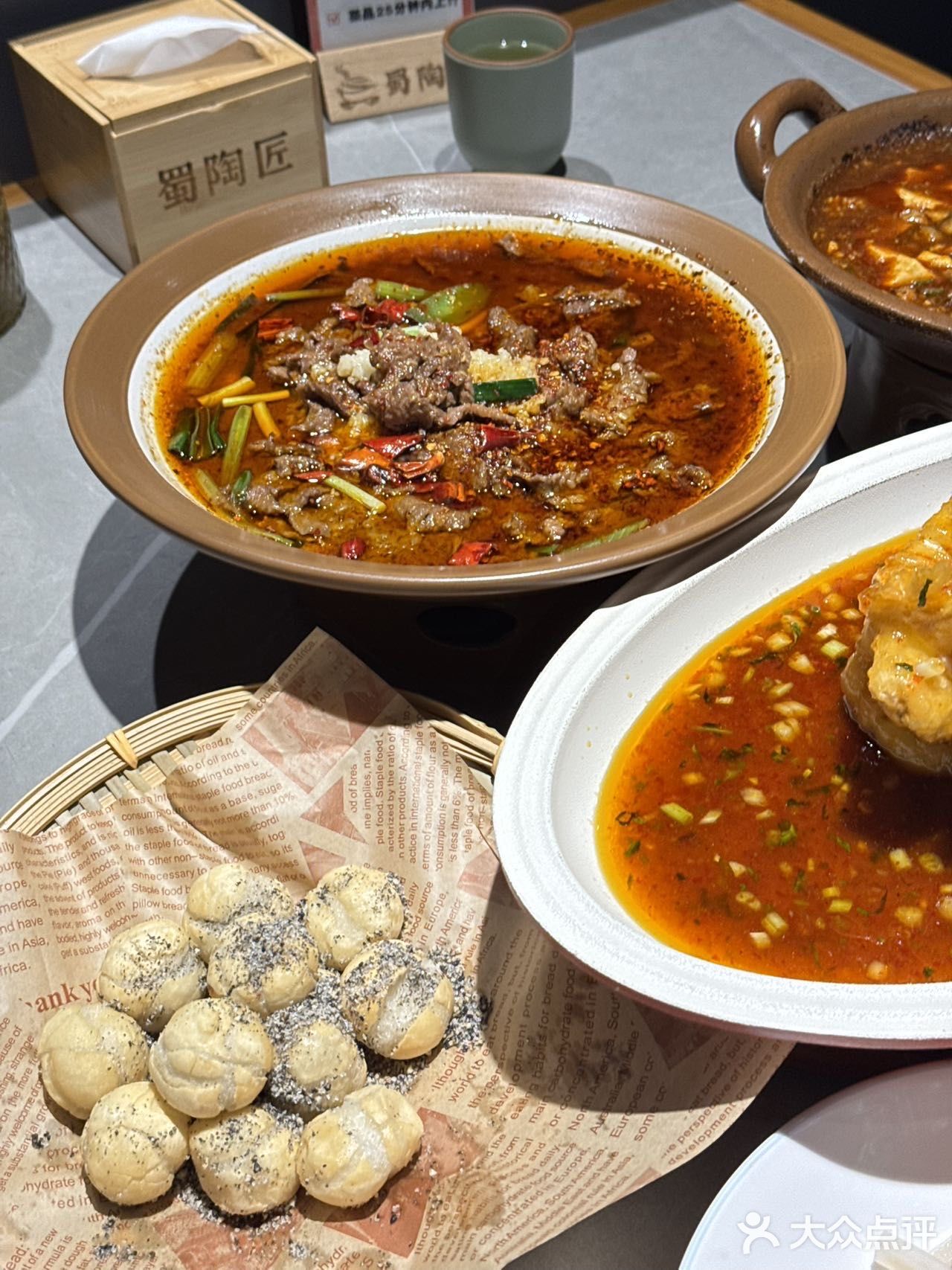 我仿佛穿越到了成都的老店吃砂锅菜，爱了爱了