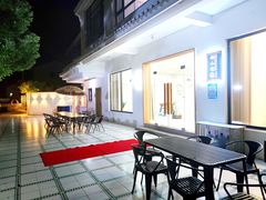 -弥舍·湖景团建泳池派对别墅·湖山境店