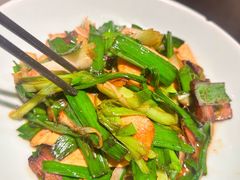 青蒜炒酱肉-小绍兴家宴(鲁迅路店)