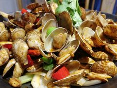-东来菜馆•手抓海鲜家常菜•海鲜锅贴(鸽子窝店)