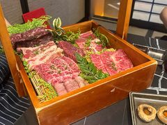 -山川小町·极番烧肉(新地假日广场店)