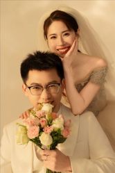 点击看大图 -挪娅婚纱摄影皇家会所
