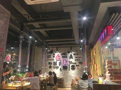 大堂-么肆烤肉·中式自助·烤肉大排档(街道口季佳PAI店)