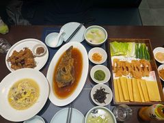 -湖畔鲁菜·二十年老字号餐厅(大明湖店)