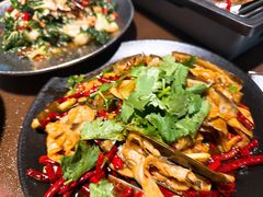 -曼听小寨海鲜烧烤·大连辣炒大王(盖州街店)