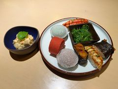 -余欢领鲜火锅(新街口店)