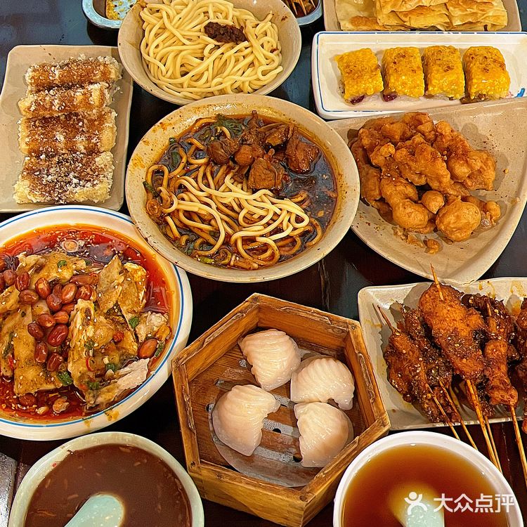 小街天府｜我原称之为洛阳最好吃的小吃街[爱心]