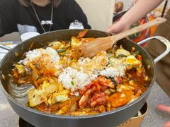 -豚妈妈汤饭·部队锅(南京东路店)
