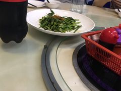 -量贩海鲜餐厅