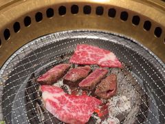 -山川小町·极番烧肉(新地假日广场店)