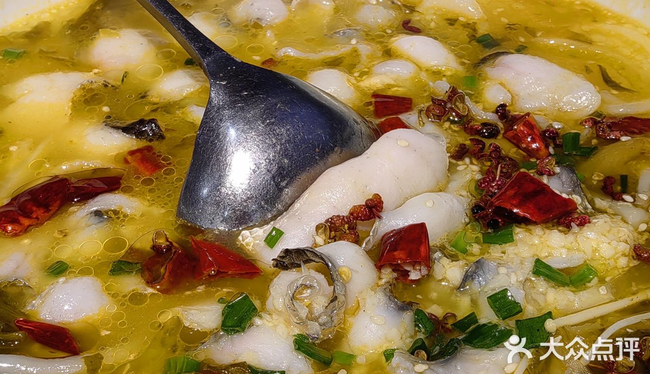 抢的39元的四菜一点心,外加一个牛肉打边炉