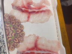 -老牌坊云南鱼豆花火锅(哈西万达店)