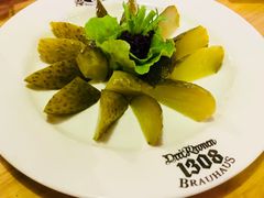 -皇冠自酿啤酒坊(中国红街5号楼店)