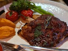 烤西班牙风味猪肋排配蜜汁烧烤酱-BROWNSTONE布朗石西班牙餐厅(富城店)