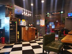 -愉肴麻辣香锅(中山路店)