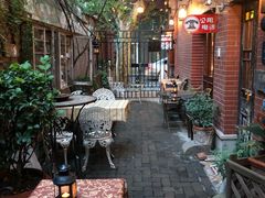 -古董花园(思南路42弄小区店)