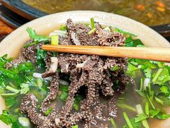 -大众跷脚牛肉馆·非遗传承单位(峨眉山店)