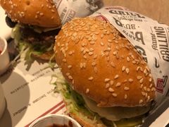 -The Habit Burger Grill 哈比特汉堡(复兴soho店)