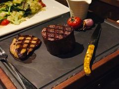 -恰餐厅及酒吧 CHAR Bar & Grill (北京丽都皇冠假日店)