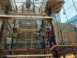 -PIPIKINGDOM皮皮王国欢乐号(欢乐海岸购物中心店)