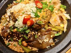 -老牌坊云南鱼豆花火锅(爱建店)