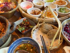 -包整·丝娃娃(甲秀楼景观店)