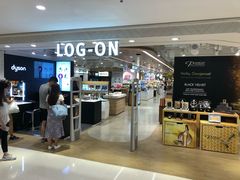 -LOG-ON(海港城店)