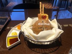 餐前面包-杭州桐庐康莱德酒店西餐厅-舍