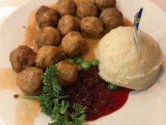 -宜家家居(四元桥商场店)