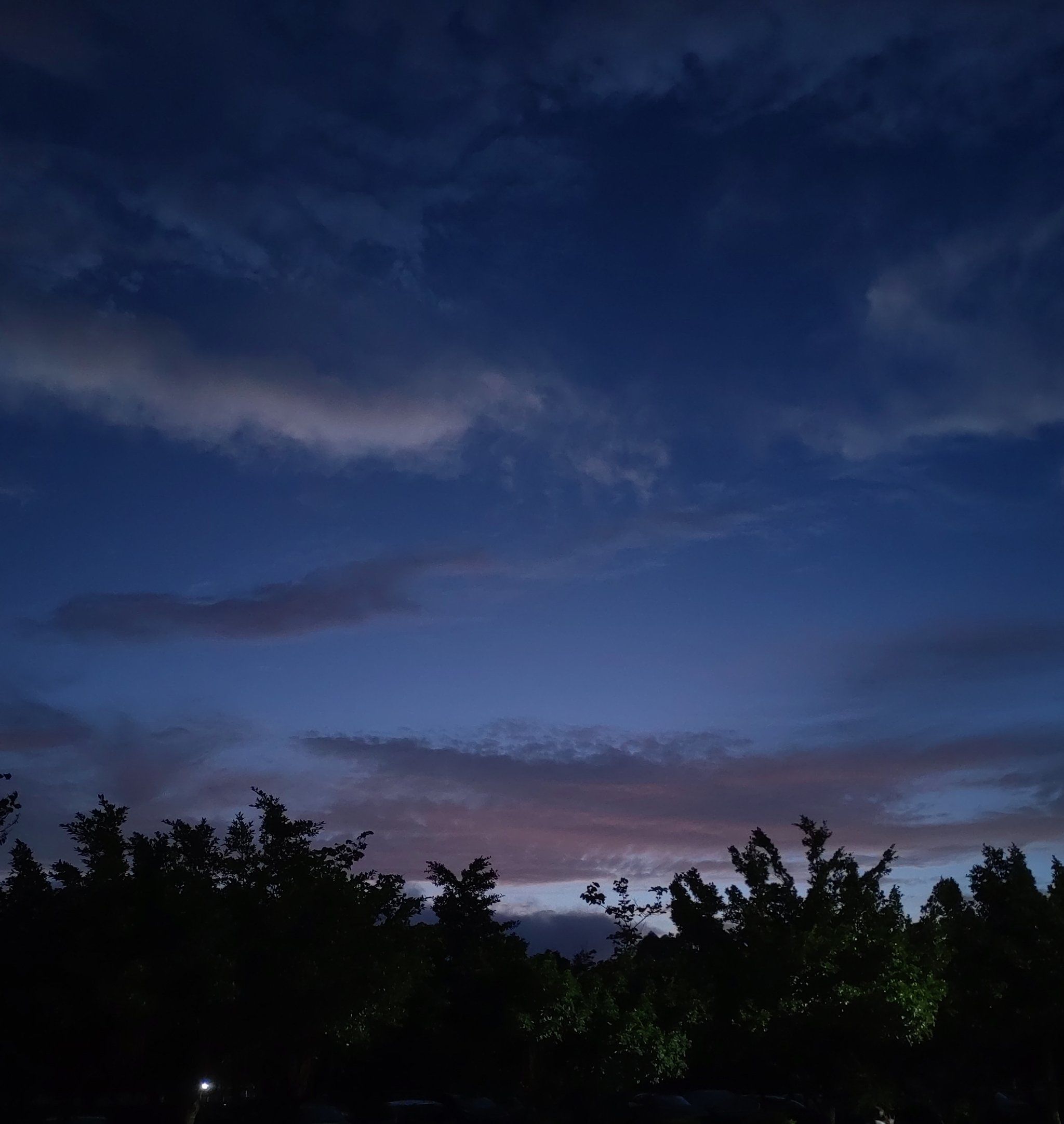 傍晚的天空色彩斑斓