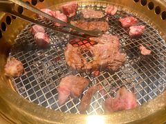 -铭牛烧肉·和牛海鲜自助(高新月牙湖店)