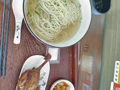 -百年老字号·观振兴蟹黄面·三虾面·苏式面(观前街富仁坊巷店)