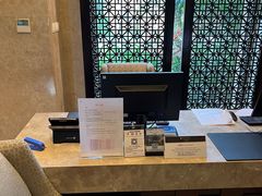 -三亚湾海居铂尔曼度假酒店