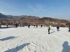 -济南卧虎山滑雪场