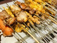 -三个大叔烤羊肉串·歌手驻唱·碳烤鲜肉(西三旗店)