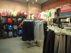 店内环境-NIKE北京马连道换季优惠店