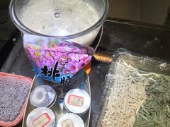 -泰龙城小吃街