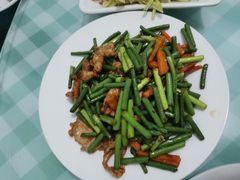 蒜苔炒肉-宁悦海鲜家常菜馆(北戴河老虎石店)