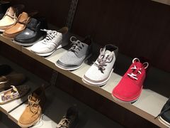 -UGG(燕莎奥特莱斯购物中心店)