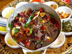 -包整·丝娃娃(一览甲秀楼风景店)