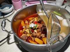 牛腩鸳鸯锅-左庭右院鲜牛肉火锅(浦江欢乐颂店)