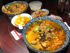 -粉家柳州螺蛳粉(杨宅路店)