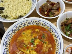 -李与白包子铺(桐梓林店)