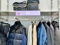 -百年港湾奥特莱斯(香炉礁店)