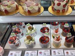 -花花卷卷·鲜食蛋糕(静安久光百货店)