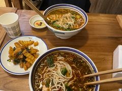 -云阿蛮云南生烫牛肉米线(奉贤路店)