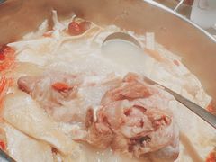 -三人行骨头王火锅(长寿店)