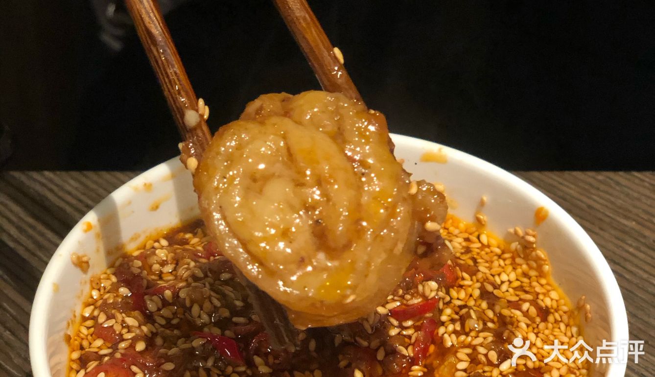 吹爆灯的重庆火锅店！味道超级巴适哦～