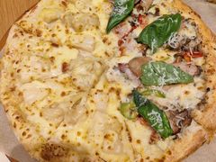 黑松露菌菇披萨拼爆果肉金枕榴莲-乐凯撒披萨(海岸城店)