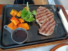 -必胜客(尹山湖歌林公园店)